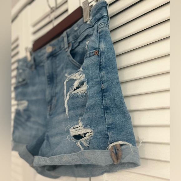 American Eagle Outfitters Distressed Curvy Hi Rise Shortie Jean Shorts size 12 - Picture 3 of 7